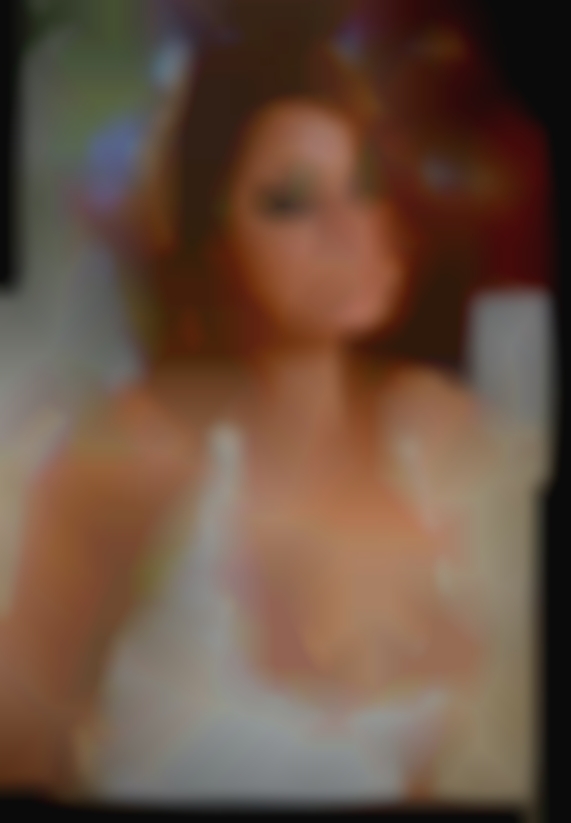 Hot50 year old night read to fuck club Sophie!